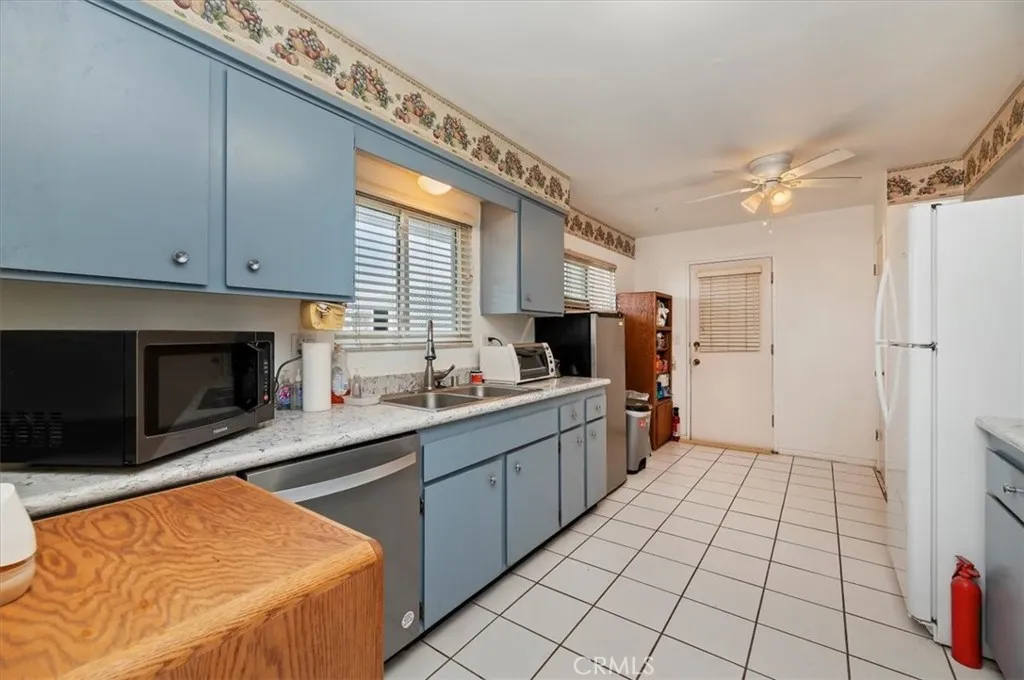 28201 Portsmouth Drive, Menifee, California 92586 home-pic-6